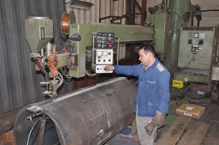 Submerged Arc Welding (SAW) Working Process, Equipment, Parts, and Its