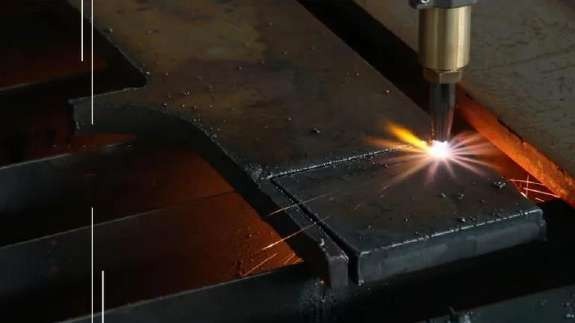 DynaCut ProX oxy-fuel torch cutting thick plate